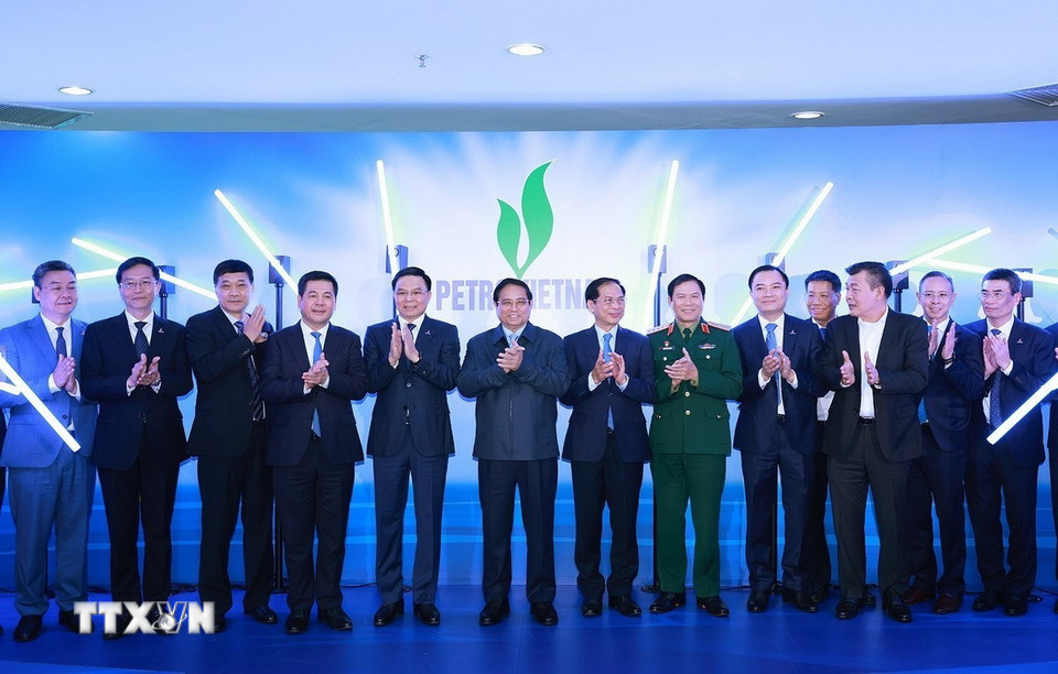 Thủ tướng Phạm Minh Chính và các đại biểu tham dự Hội nghị triển khai nhiệm vụ năm 2025 của ngành dầu khí. (Ảnh: Dương Giang/TTXVN)