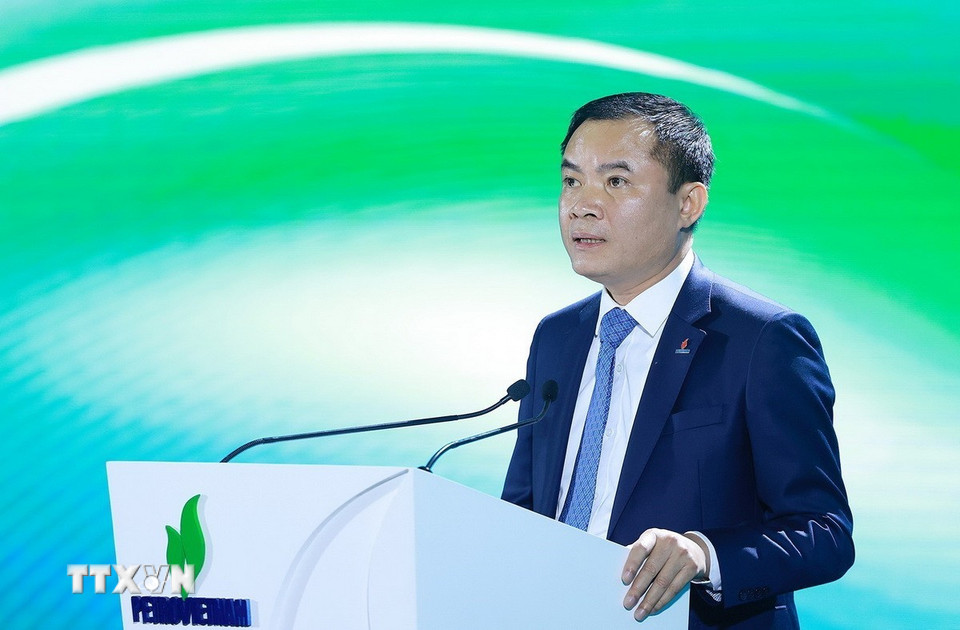 Tổng giám đốc Tập đoàn Dầu khí quốc gia Việt Nam Lê Ngọc Sơn báo cáo kết quả thực hiện nhiệm vụ. (Ảnh: Dương Giang/TTXVN)