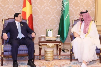 Sáng 20/10/2023, tại thành phố Riyadh, Saudi Arabia, Thủ tướng Phạm Minh Chính gặp Thủ tướng, Thái tử Saudi Arabia Mohammad bin Salman. (Ảnh: Dương Giang/TTXVN)