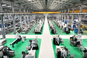 Trung tâm cơ khí chế tạo có khả năng cung cấp đa dạng sản phẩm, phục vụ nhiều ngành nghề. (Ảnh: Vietnam+)