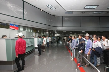 Mỗi ngày có 10 người từ vùng dịch Ebola nhập cảnh vào Việt Nam