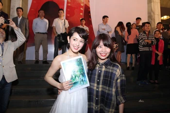 Sao thế giới rực rỡ trên thảm đỏ Liên hoan phim quốc tế Hà Nội