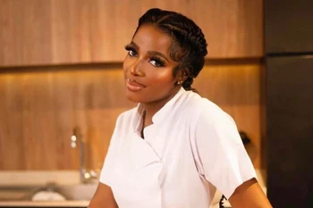 Đầu bếp người Nigeria lập kỷ lục nấu ăn liên tục trong 100 giờ