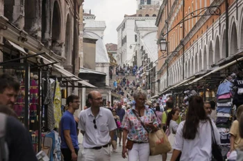 Italy đang đối mặt với tình trạng già hóa dân số nhanh chóng. (Nguồn: Euro News)