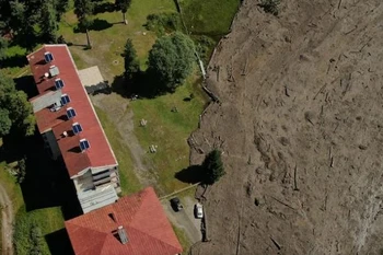 Lở đất kinh hoàng tại thị trấn nghỉ mát ở Gruzia,16 người thiệt mạng