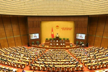 Toàn cảnh lễ bế mạc kỳ họp thứ nhất, Quốc hội khóa XIV. (Ảnh: Nhan Sáng/TTXVN) 