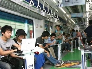 Truy cập Internet miễn phí dưới tàu điện ngầm tại Hàn Quốc. (Nguồn: tintuc.xalo.vn)