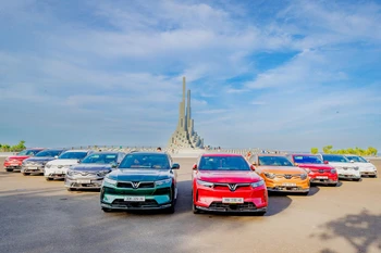 VinFast áp dụng gói ưu đãi mua xe trả góp “ba nhất” với thời hạn cho vay dài nhất, giá trị vay cao nhất và lãi suất hấp dẫn nhất.