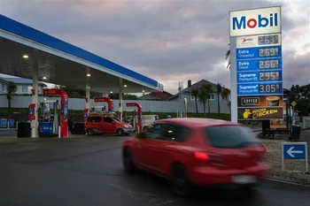 Một trạm xăng ở Auckland, New Zealand ngày 5/10/2022. (Ảnh: THX/TTXVN)