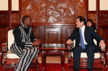 Chủ tịch nước Trương Tấn Sang tiếp các đại sứ trình quốc thư