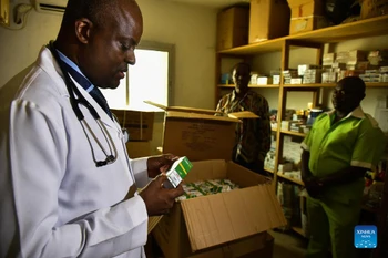 Tiến sỹ Euloge Yiagnigni Mfopou. (Nguồn: news.cn)