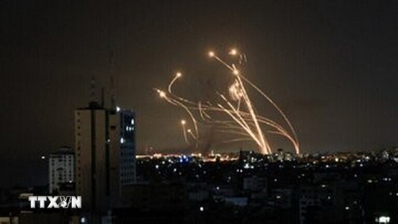 Hệ thống phòng không Israel đánh chặn tên lửa phóng từ Yemen. (Ảnh: IRNA/TTXVN)