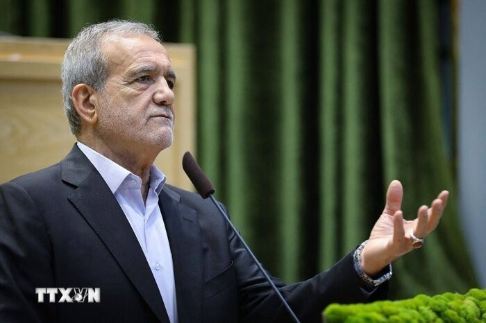 Tổng thống Iran Masoud Pezeshkian. (Ảnh: IRNA/TTXVN)