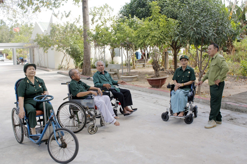 Các thương bệnh binh sinh hoạt tại Trung tâm Điều dưỡng thương binh và người có công Long Đất. (Ảnh: Hoàng Nhị/TTXVN)