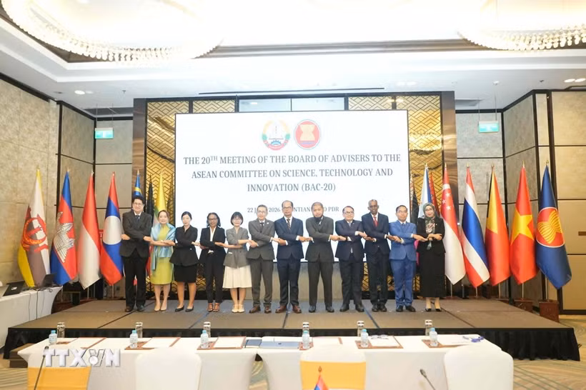 Các đại biểu ASEAN chụp ảnh chung tại Hội nghị BAC-20. (Ảnh: Xuân Tú/TTXVN)