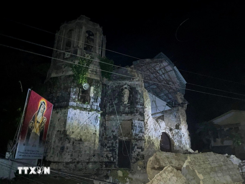 Nhà thờ bị hư hại sau trận động đất tại tỉnh Cebu, Philippines, ngày 30/9/2025. (Nguồn: THX/TTXVN)