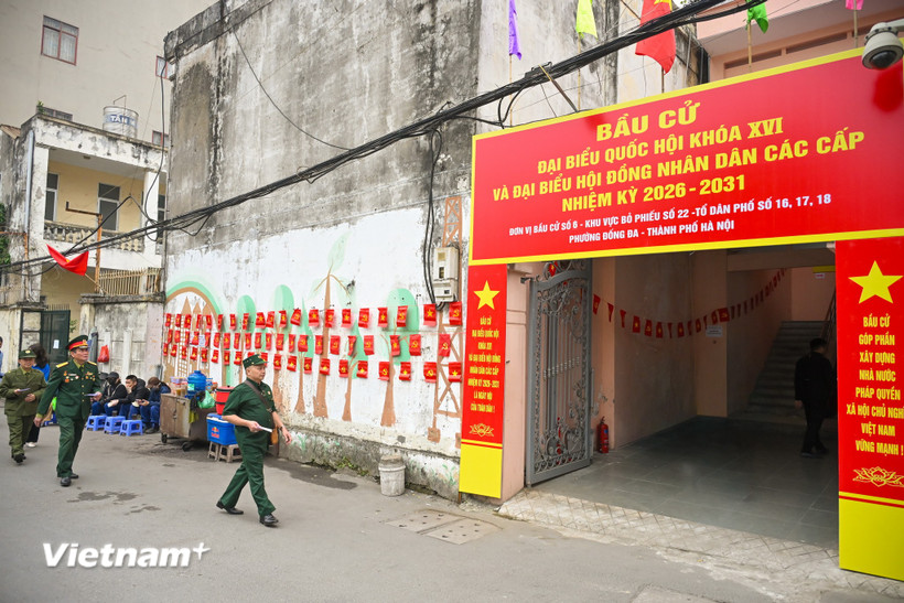 Bộ Xây dựng chỉ đạo tăng cường an toàn giao thông phục vụ bầu cử. (Ảnh: Vietnam+)