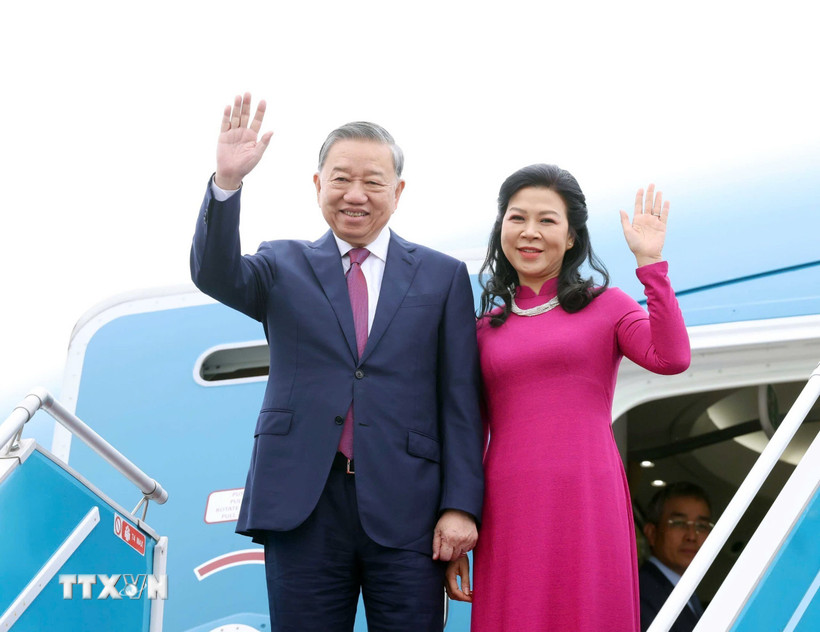 Tổng Bí thư Tô Lâm và Phu nhân rời Hà Nội, lên đường thăm Indonesia, Ban Thư ký ASEAN và Singapore. (Ảnh: Thống Nhất/TTXVN)