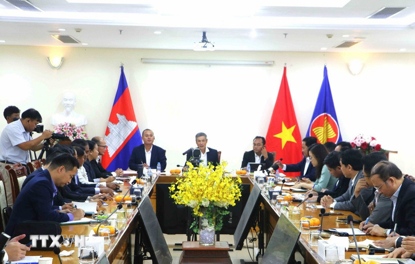 Chương trình tọa đàm “Hành trình 80 năm phát triển của Việt Nam và quan hệ Việt Nam-Campuchia.” (Ảnh: Hoàng Minh/TTXVN)