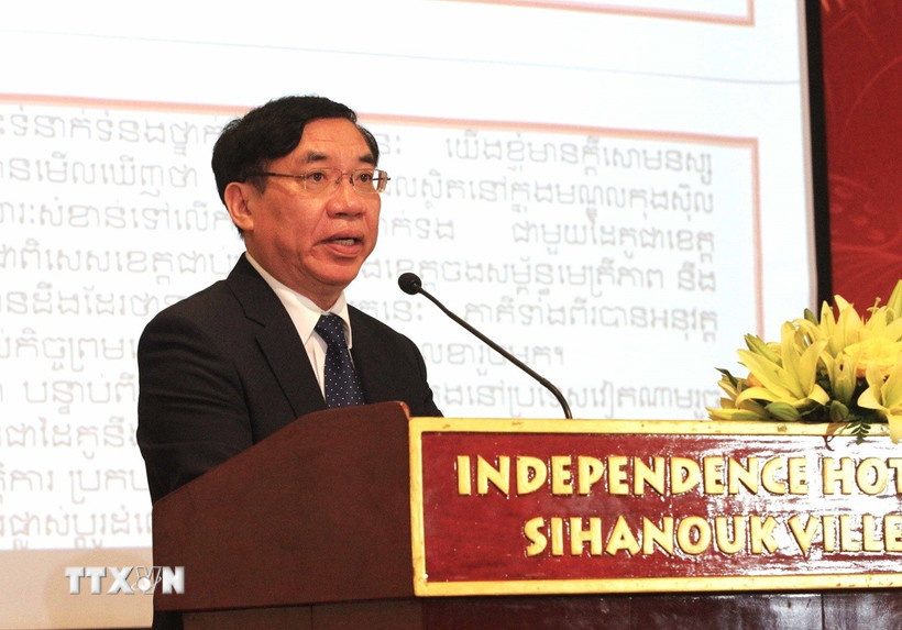 Ông Lại Xuân Chiến, Tổng Lãnh sự Việt Nam tại tỉnh Preah Sihanouk phát biểu tại lễ kỷ niệm. (Ảnh: Hoàng Minh/TTXVN)