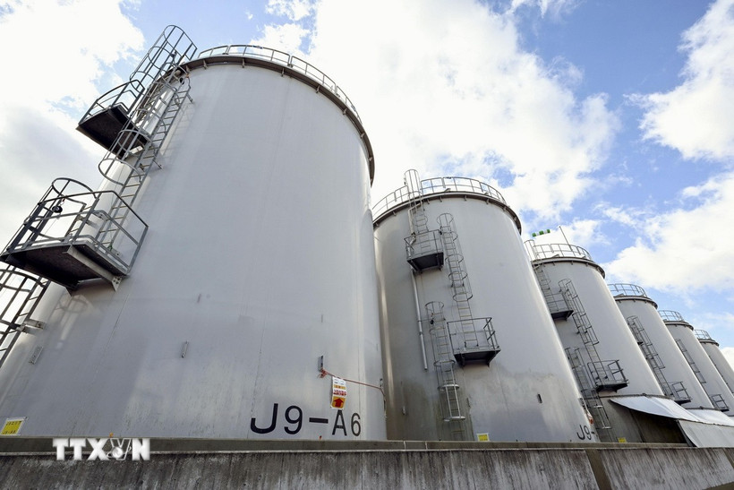 Các bể chứa nước thải tại nhà máy Điện hạt nhân Fukushima Daiichi ở tỉnh Fukushima, Nhật Bản. (Nguồn: Kyodo/TTXVN)