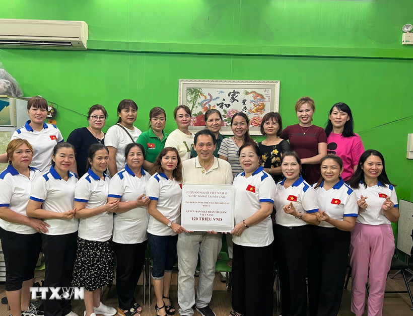 Ấm áp tình cảm của người Việt tại Macau dành cho đồng bào vùng lũ lụt
