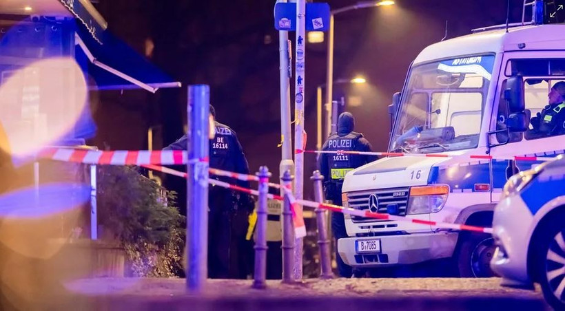 Cảnh sát đã bắt giữ một số nghi phạm ngay tại hiện trường liên quan đến vụ việc. (Nguồn: DPA)