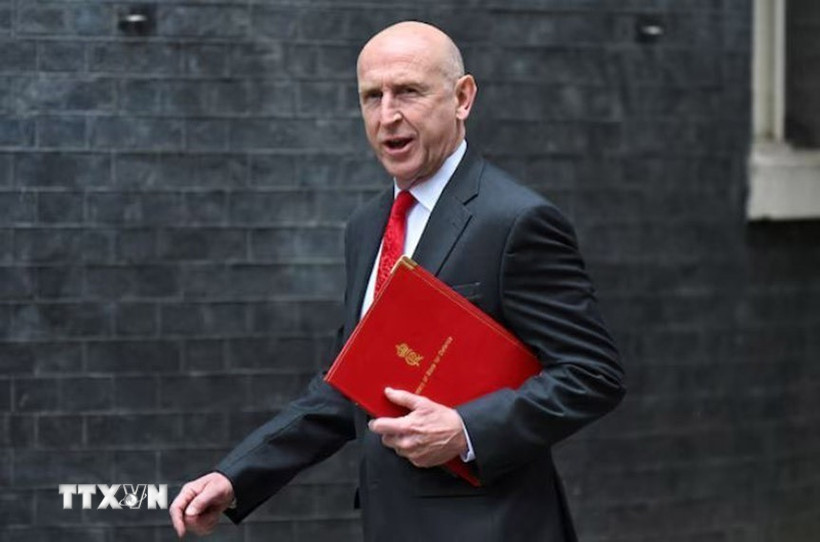 Bộ trưởng Quốc phòng Anh John Healey. (Nguồn: REUTERS/TTXVN)
