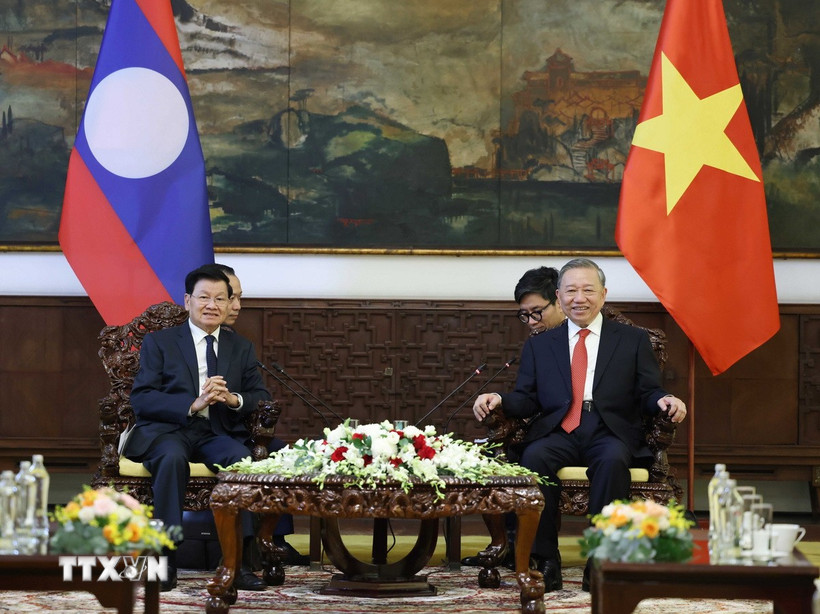 Tổng Bí thư Tô Lâm hội kiến Tổng Bí thư, Chủ tịch nước Lào Thongloun Sisoulith. (Ảnh: Thống Nhất/TTXVN)