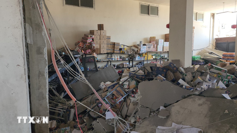 Cảnh đổ nát sau cuộc không kích của Israel tại Dibbine, Liban, ngày 3/3/2026. (Nguồn: THX/TTXVN)