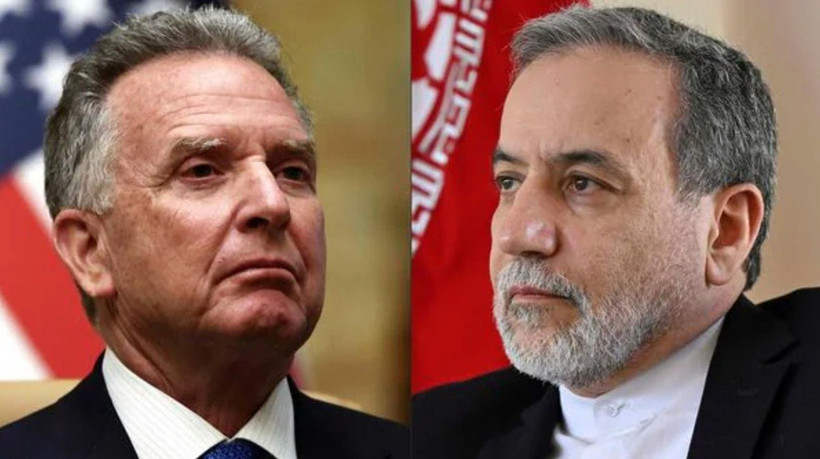 Ngoại trưởng Abbas Araqchi (phải) và Đặc phái viên của Tổng thống Mỹ về vấn đề Trung Đông Steve Witkoff. (Ảnh: PressTV/TTXVN)