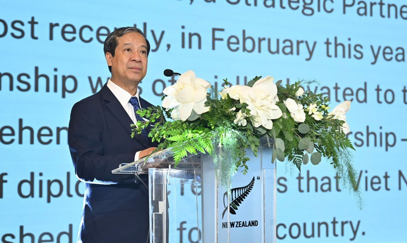 Bộ trưởng Bộ Giáo dục và Đào tạo Nguyễn Kim Sơn phát biểu tại Lễ kỷ niệm. (Ảnh: Việt Đức/TTXVN)