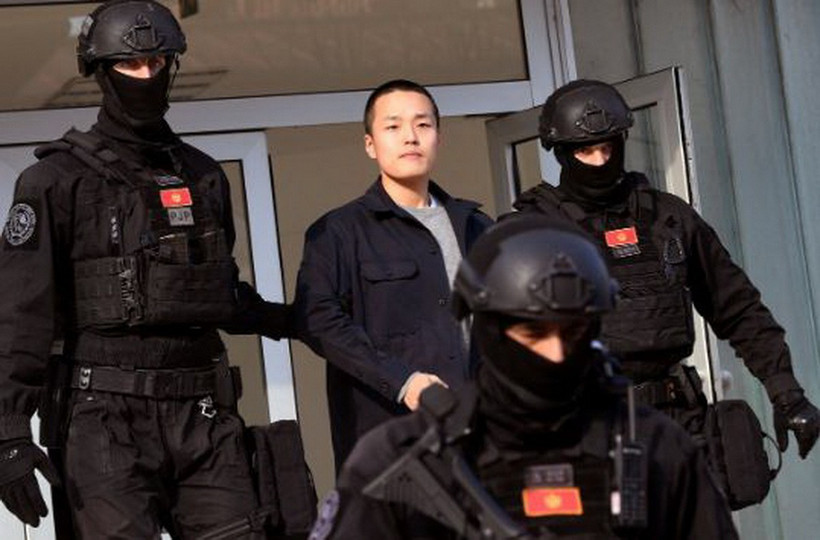 Ngày 23/3/2024, Do Kwon ra khỏi tòa án ở Podgorica, Montenegro. (Nguồn: AFP/Yonhap)