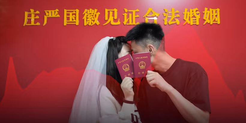 Tỷ lệ kết hôn ở Trung Quốc tiếp tục giảm mạnh trong những năm qua, kéo theo những cảnh báo về sự thay đổi trong cấu trúc dân số và quan điểm về gia đình của giới trẻ. (Nguồn: Sixthtone)