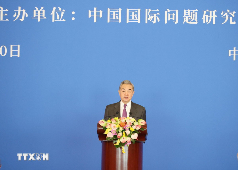Ủy viên Bộ Chính trị, Bộ trưởng Ngoại giao Trung Quốc Vương Nghị phát biểu tại Hội thảo. (Ảnh: Công Tuyên/TTXVN)