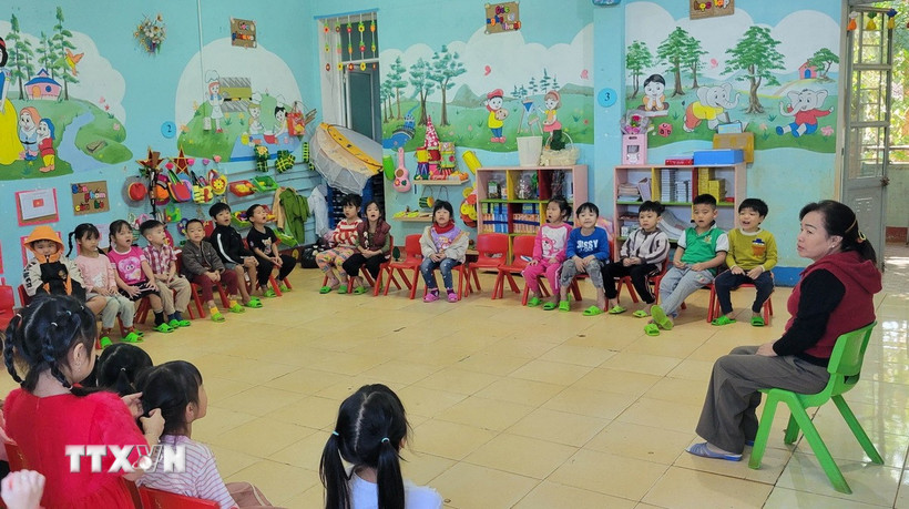 Hoạt động dạy và học tại Trường Mầm non 19/5 ở xã Bờ Ngoong, tỉnh Gia Lai. (Ảnh: Hoài Nam/TTXVN)