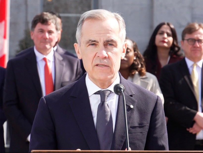 Thủ tướng Canada Mark Carney phát biểu với báo giới sau lễ tuyên thệ nhậm chức ở Ottawa, Canada, ngày 14/3. (Ảnh: THX/TTXVN)