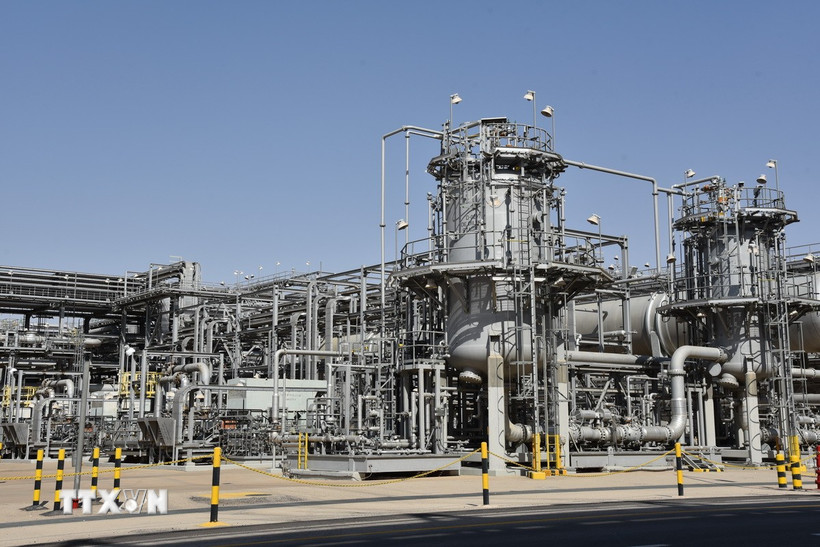 Nhà máy lọc dầu tại Dammam, Saudi Arabia. (Ảnh: THX/TTXVN)