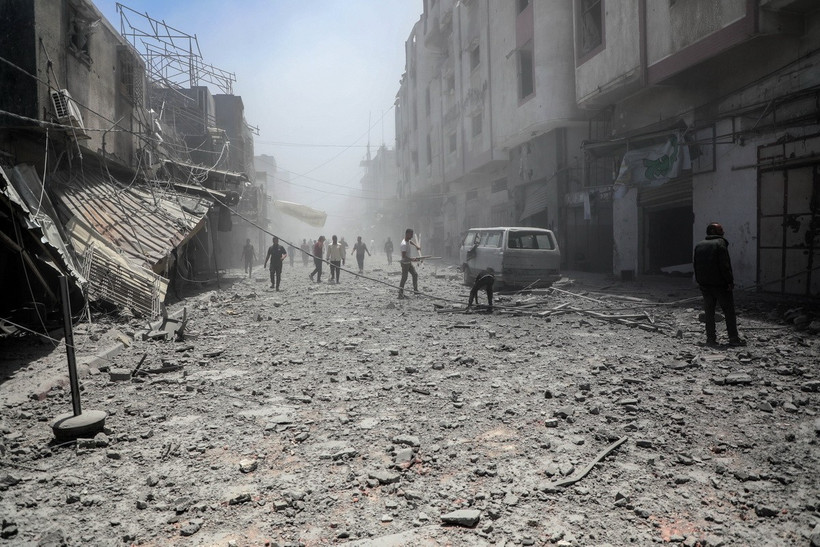 Cảnh đổ nát sau các cuộc không kích của Israel xuống thành phố Gaza ngày 31/5/2025. (Ảnh: THX/TTXVN)