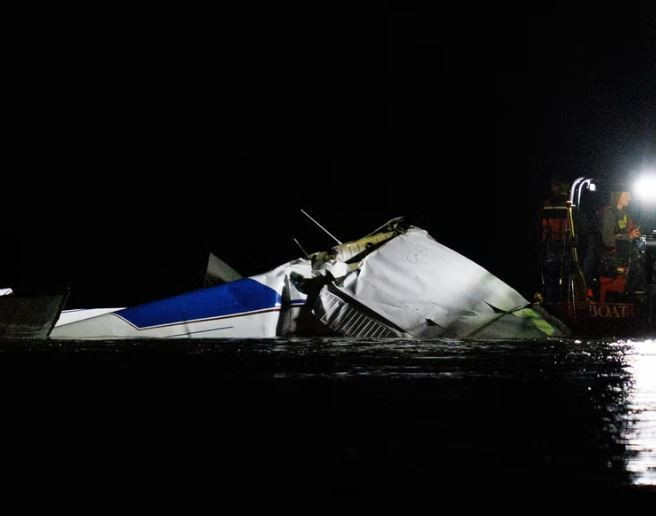Máy bay nhỏ rơi xuống sông ở bang Nebraska. (Nguồn: Independent)