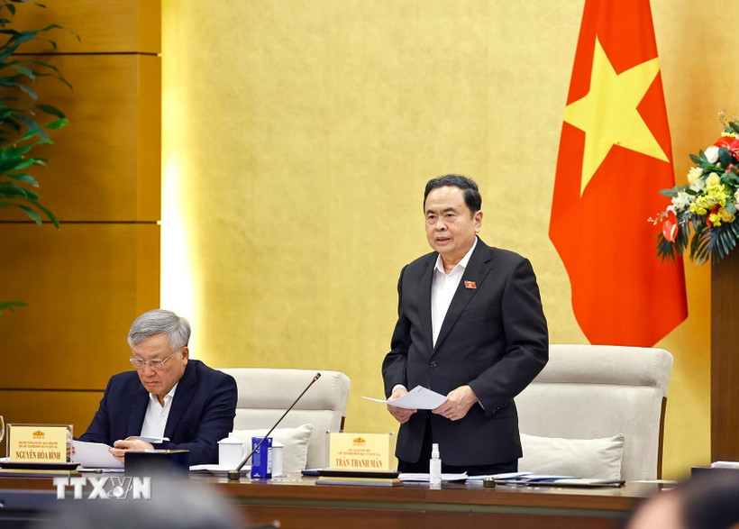 Chủ tịch Quốc hội Trần Thanh Mẫn chủ trì Phiên họp thứ tư của Hội đồng Bầu cử quốc gia. (Ảnh: Doãn Tấn/TTXVN)