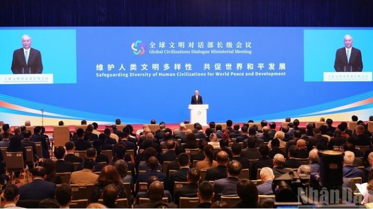 Ông Thái Kỳ, Ủy viên Thường vụ Bộ Chính trị, Bí thư Ban Bí thư Trung ương Đảng Cộng sản Trung Quốc, phát biểu tại lễ khai mạc. (Nguồn: Báo Nhân dân)