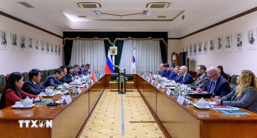Đoàn đại biểu Việt Nam do Phó Thủ tướng Hồ Đức Phớc dẫn đầu làm việc với Bộ Tài chính Liên bang Nga. (Nguồn: TTXVN)