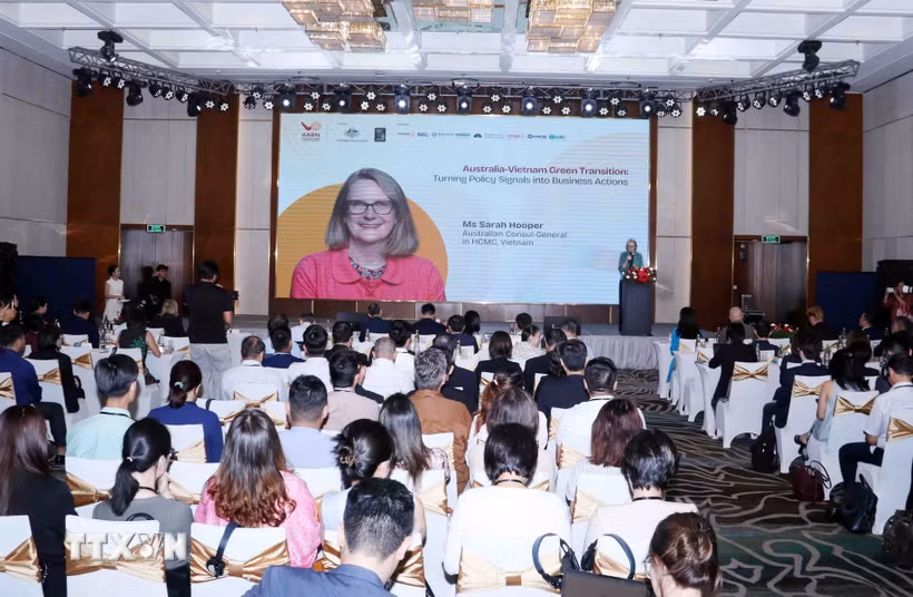 Quang cảnh phiên khai mạc diễn đàn. (Ảnh: Xuân Khu/TTXVN)