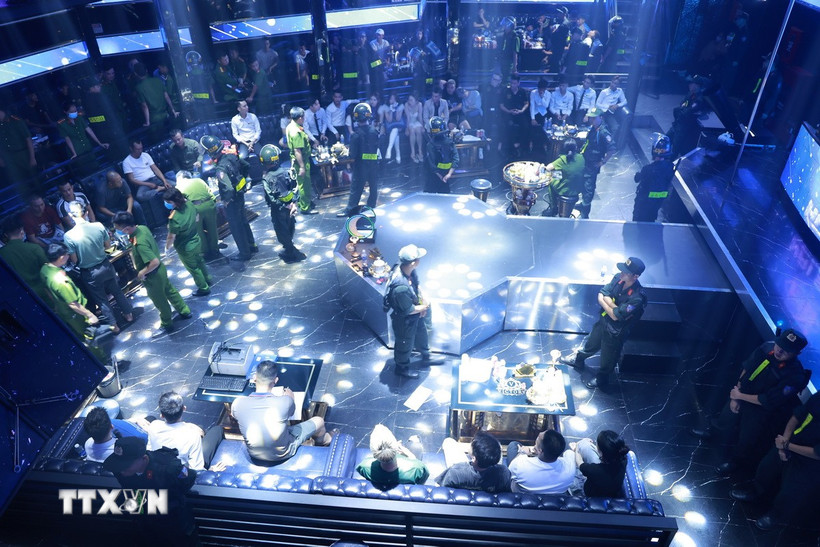 Một địa điểm các lực lượng chức năng phát hiện nhiều người dương tính với ma túy ketamine. (Nguồn: TTXVN phát)