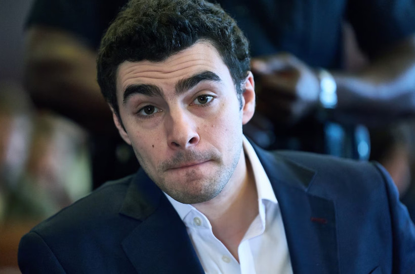 Luigi Mangione xuất hiện tại phiên điều trần bác bỏ bằng chứng trong vụ giết hại Giám đốc điều hành UnitedHealthcare tại Tòa án Hình sự Manhattan vào ngày 18/12/2025 tại Thành phố New York. (Nguồn: Getty Images)