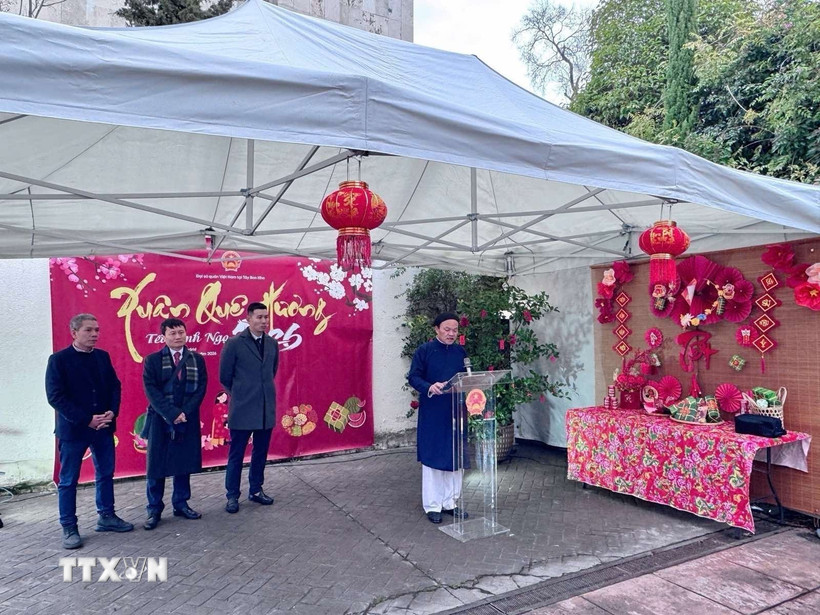 Đại sứ Việt Nam tại Tây Ban Nha Đoàn Thanh Song phát biểu tại chương trình. (Nguồn: Đại sứ quán Việt Nam tại Tây Ban Nha)