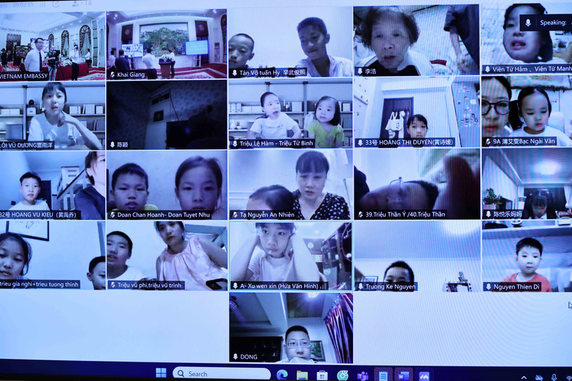 Khóa học năm 2025 bao gồm hơn 60 học viên đến từ nhiều tỉnh, thành phố của Trung Quốc như Bắc Kinh, Thượng Hải, Thiên Tân, Trùng Khánh, Sơn Đông, Nam Ninh… tham gia. (Ảnh: Công Tuyên/TTXVN)