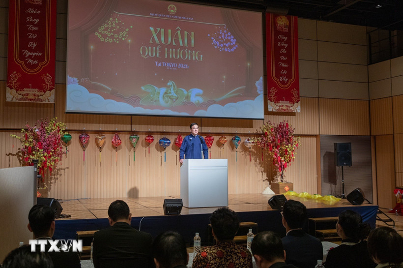 Đại sứ Việt Nam tại Nhật Bản Phạm Quang Hiệu phát biểu khai mạc chương trình. (Ảnh: Xuân Giao/TTXVN)