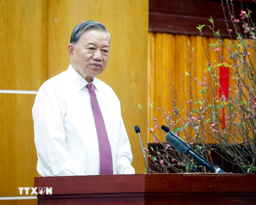 Chiều 9/2/2026, Tổng Bí thư Tô Lâm thăm chúc Tết Đảng bộ, chính quyền, nhân dân và tặng quà cho gia đình chính sách, người có công tiêu biểu tỉnh Tây Ninh. (Ảnh: Thống Nhất/TTXVN)